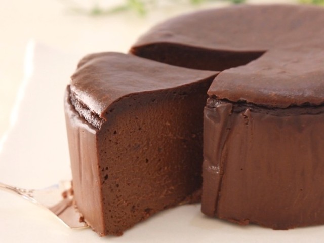 ベイクドチョコチーズケーキ レシピ 作り方 By たけ民キッチン クックパッド 簡単おいしいみんなのレシピが355万品