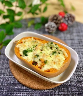 バターナッツ南瓜にツナブロ詰めたチーズ焼