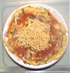 「土筆卵トマトしょうゆラーメン」