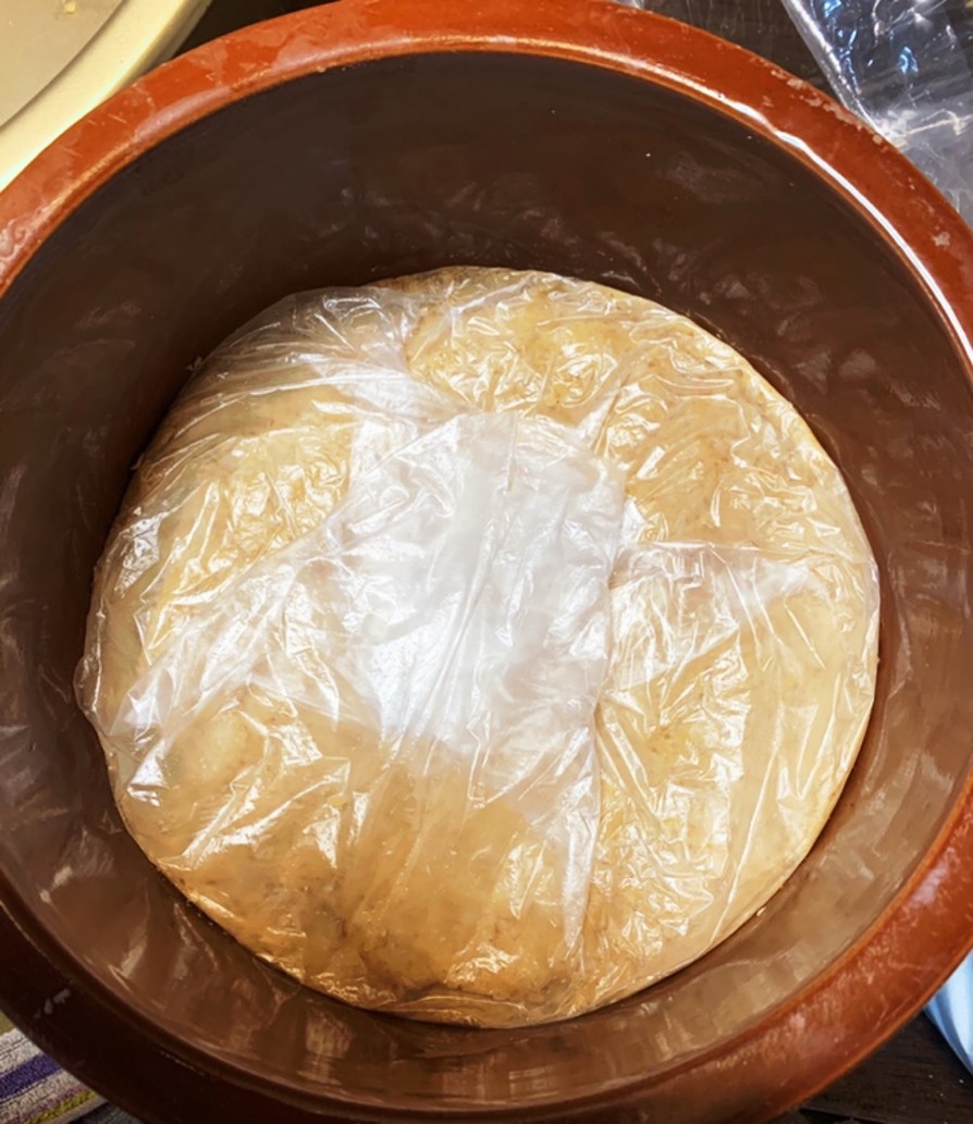 生米麹たっぷり！甘口の手作り味噌の画像