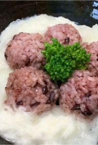 ひな祭り♥️黒米(古代米)のとろろ飯