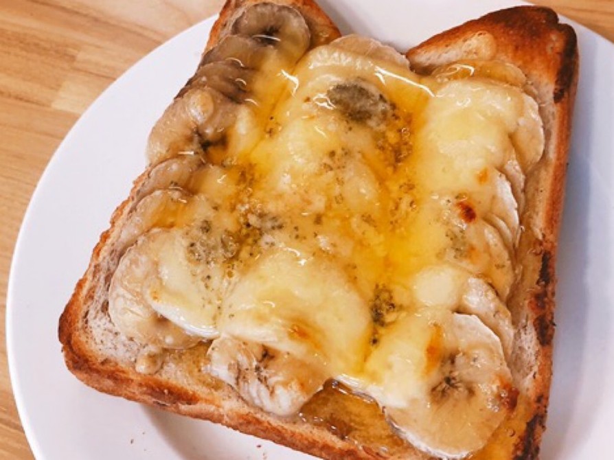 バナナとゴルゴンゾーラチーズのトーストの画像