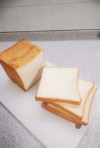 勾配の無い四角な食パンのスライス