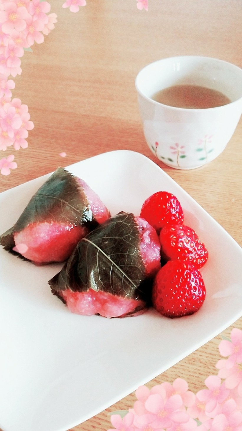 苺の桜餅の画像