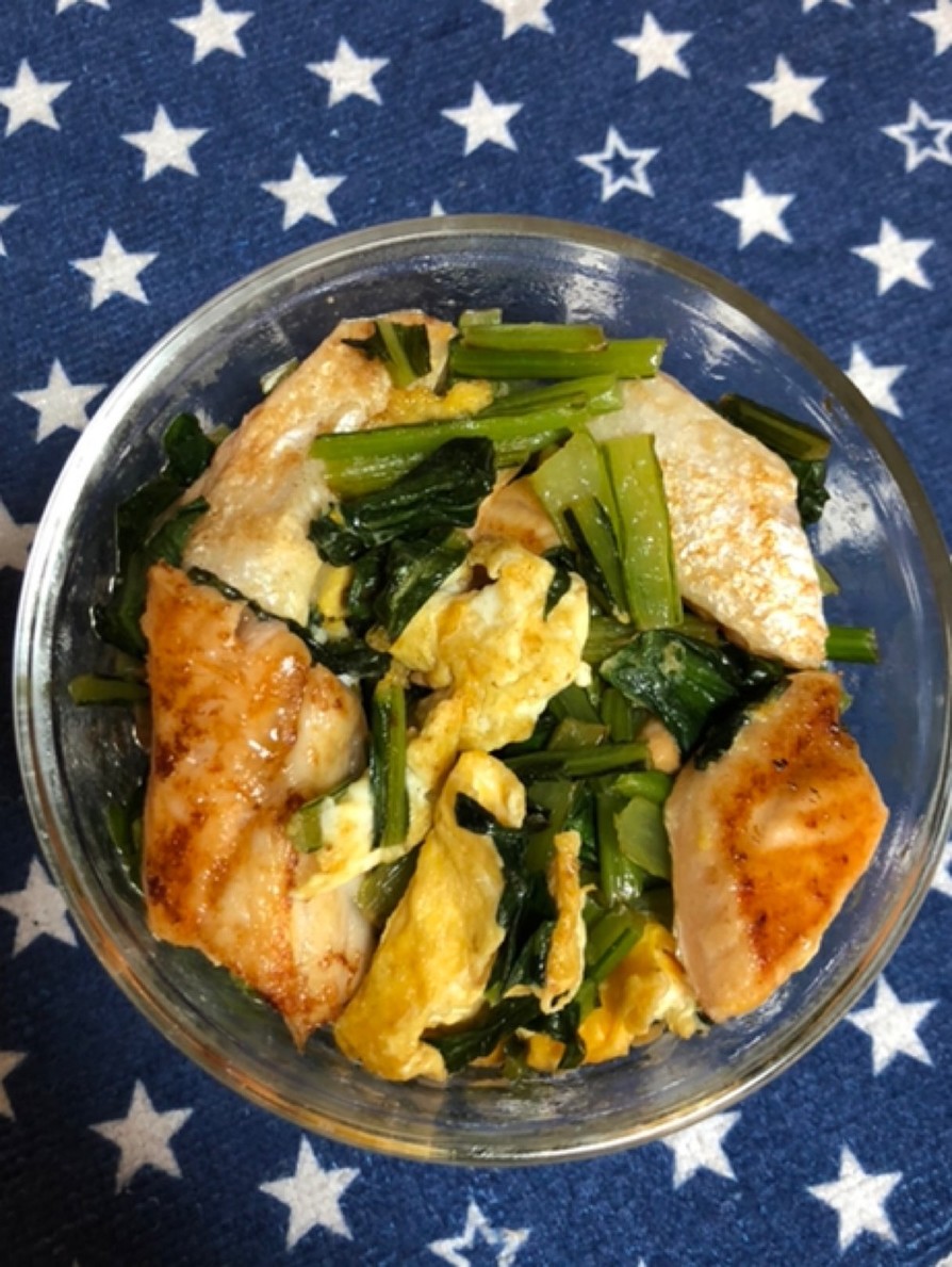 簡単、小松菜とサーモンと卵炒めの画像