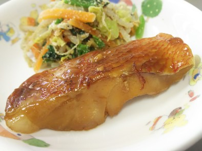 【保育園給食】赤魚の煮付けの写真