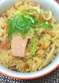 【龍愛】ベーコンと舞茸の炊き込みご飯