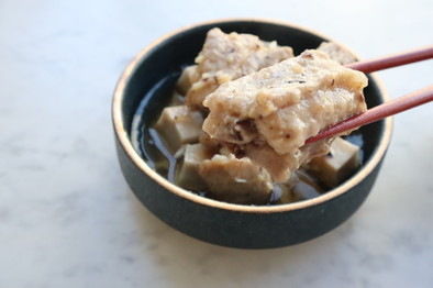 【中華料理】愛される蒸し骨付き豚肉と里芋の写真
