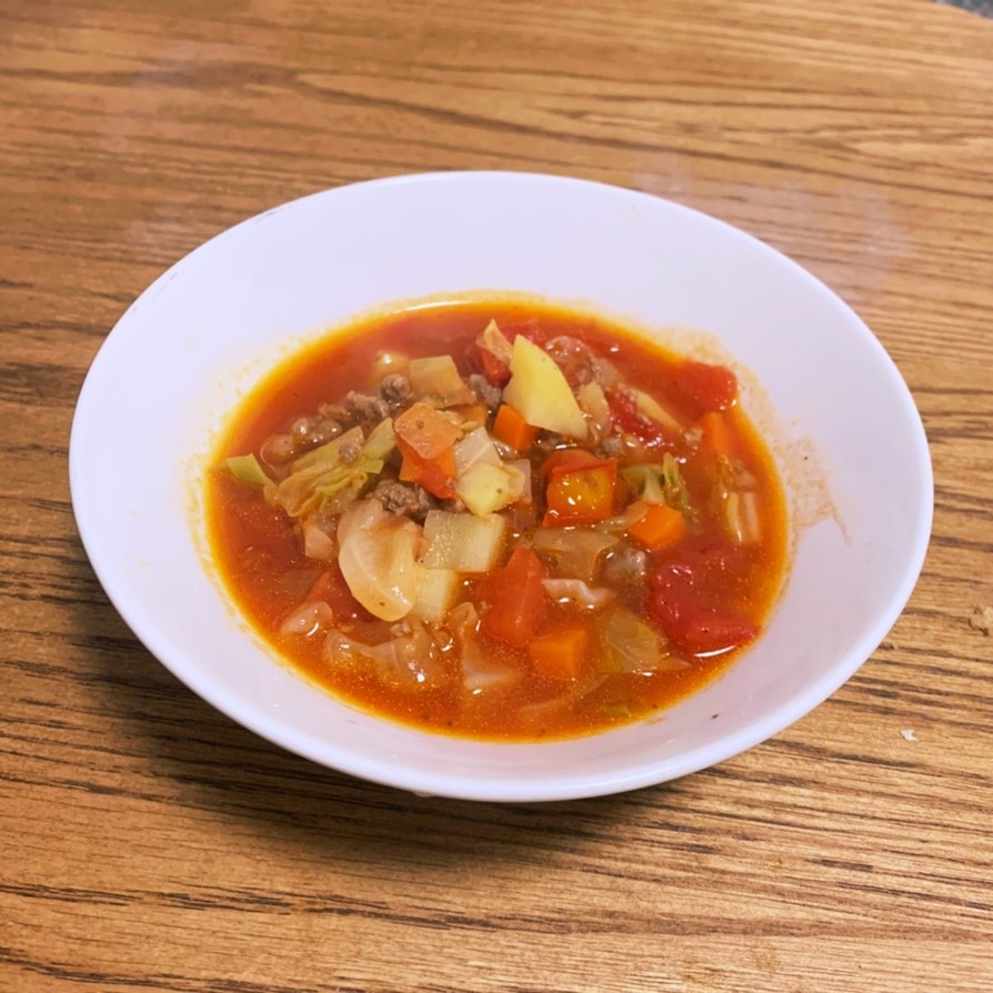 キャベツと挽肉のトマトスープの画像