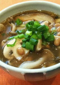 簡単♡醤油麹と生姜の納豆きのこスープ