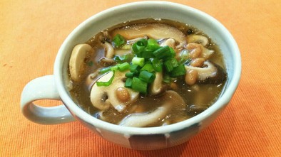 簡単♡醤油麹と生姜の納豆きのこスープの写真