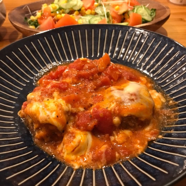 うまトマ煮込みハンバーグ レシピ 作り方 By せいことママ クックパッド 簡単おいしいみんなのレシピが352万品