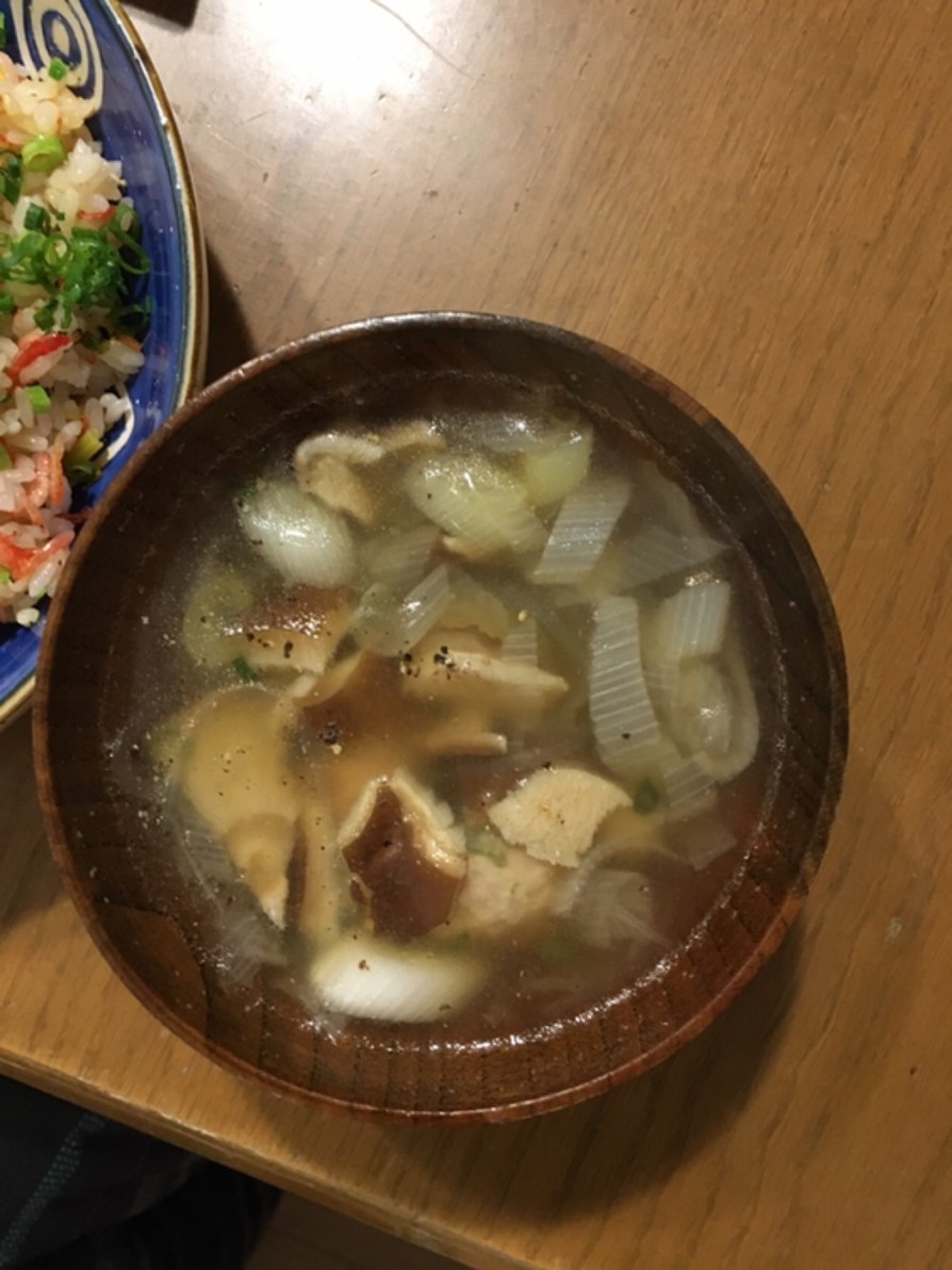 簡単美味しい！鶏団子の中華春雨スープの画像