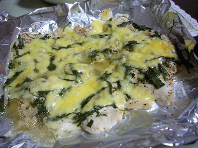 調理１０分☆鶏胸肉シソとろ～りチーズ焼きの写真