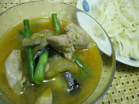 ごま油とラー油香る♪あったかつけ麺冷麦!