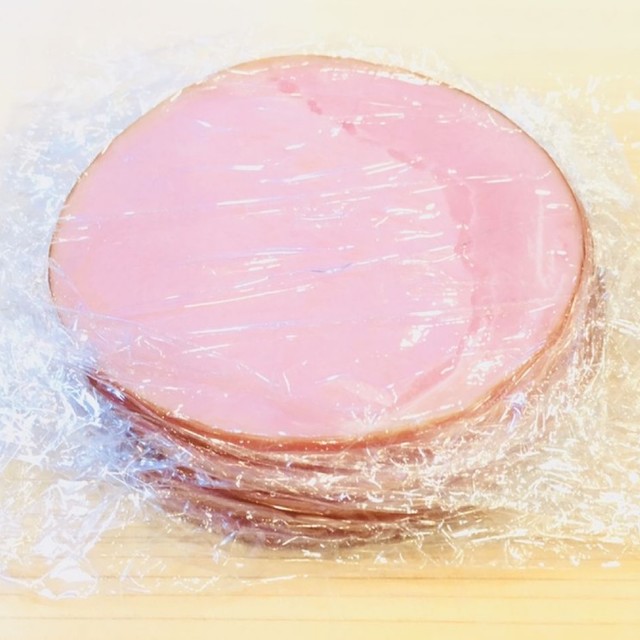 一枚ずつ使えるスライスハムの冷凍保存方法 レシピ 作り方 By はんぽblog クックパッド 簡単おいしいみんなのレシピが361万品