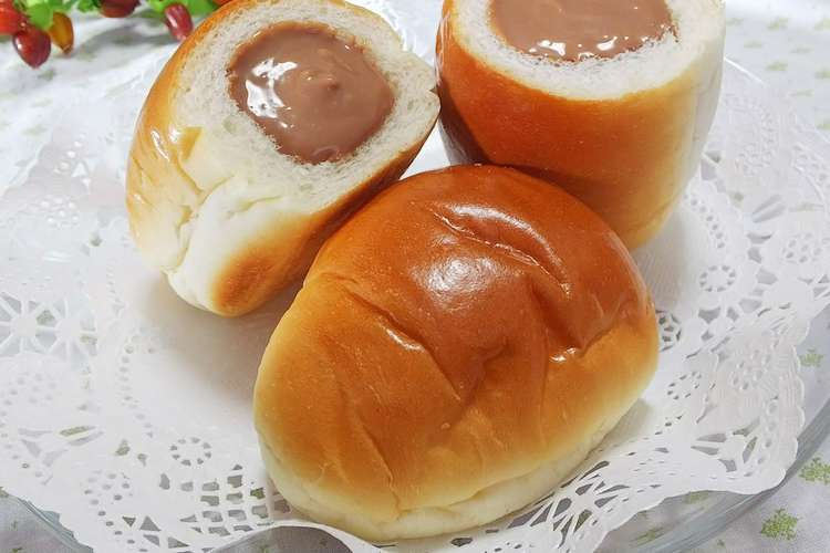 ロールパンで気分だけチョココロネ レシピ 作り方 By もへほっぺ クックパッド