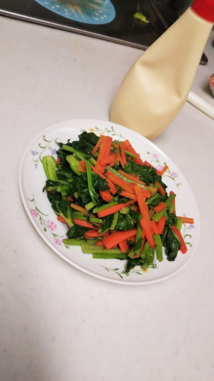 かき菜とにんじんのマヨソテーの画像