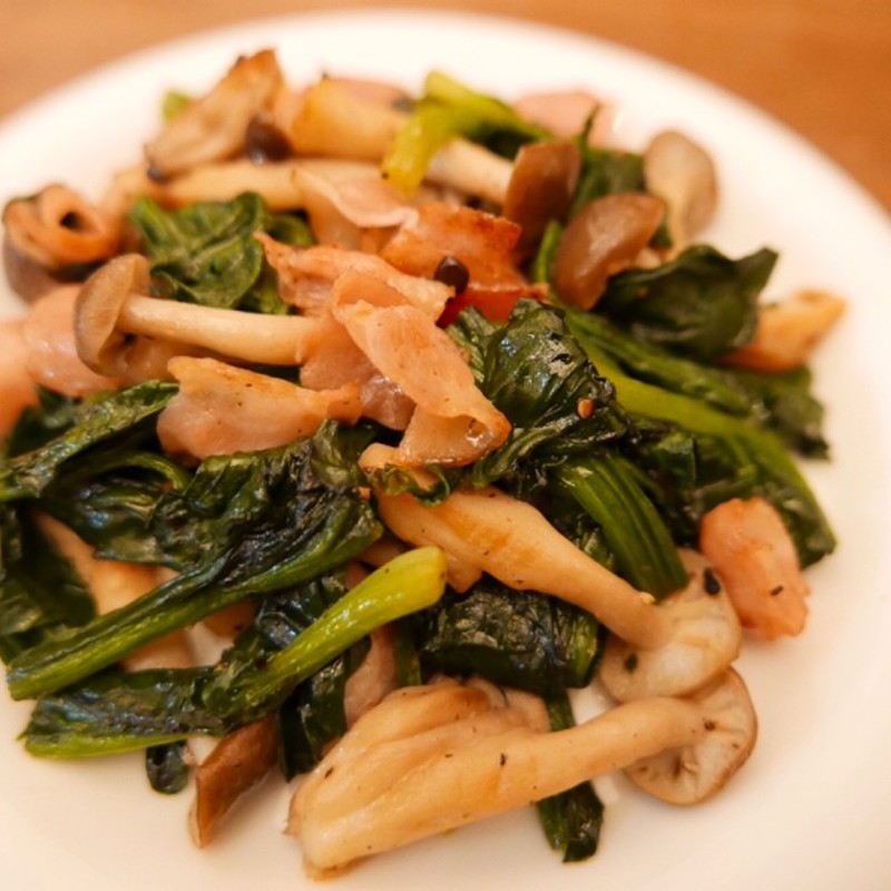 キノコのソーセージ詰めの簡単レシピ