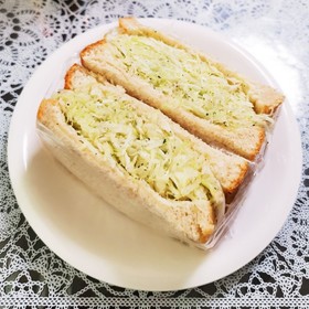 キャベツラペサンドイッチ
