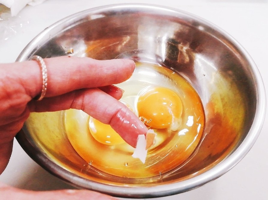 卵の殻の取り除き方♬の画像