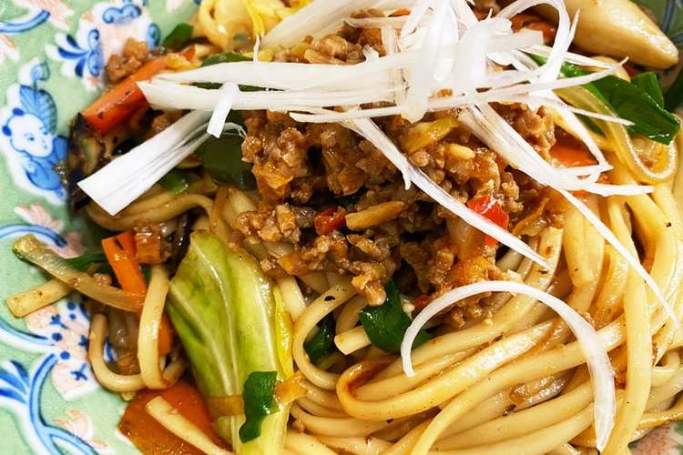 台湾ミンチで焼うどん٩ ᐛ و レシピ 作り方 By タタミクッキング クックパッド 簡単おいしいみんなのレシピが356万品