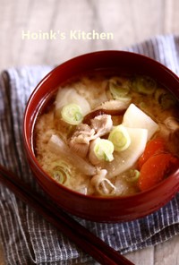 鶏肉と根菜のお味噌汁