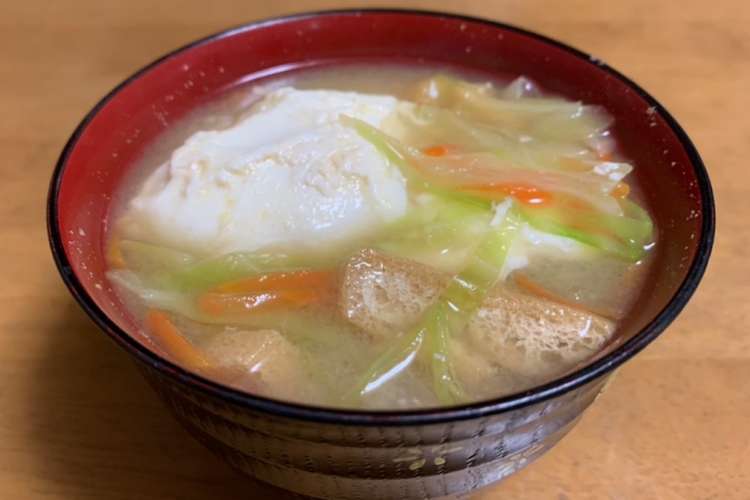 キャベツと人参と油揚げ 卵の味噌汁 レシピ 作り方 By Sunsunよっぴい クックパッド