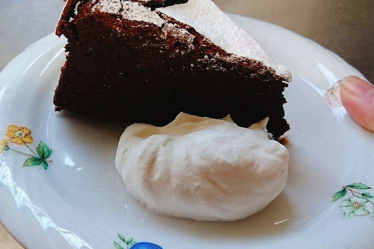 チョコ好きさんに捧ぐ 濃厚ガトーショコラ レシピ 作り方 By 下手の横好き クックパッド 簡単おいしいみんなのレシピが361万品