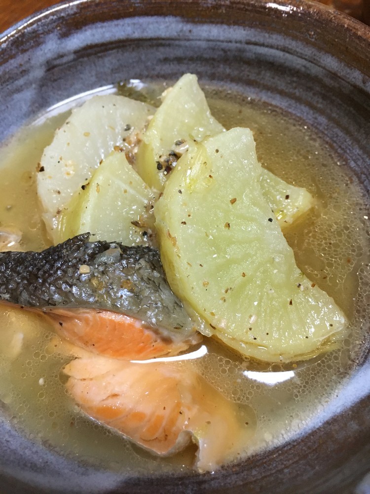 圧力鍋で炊くだけ❗️大根と鮭の炊いたのの画像