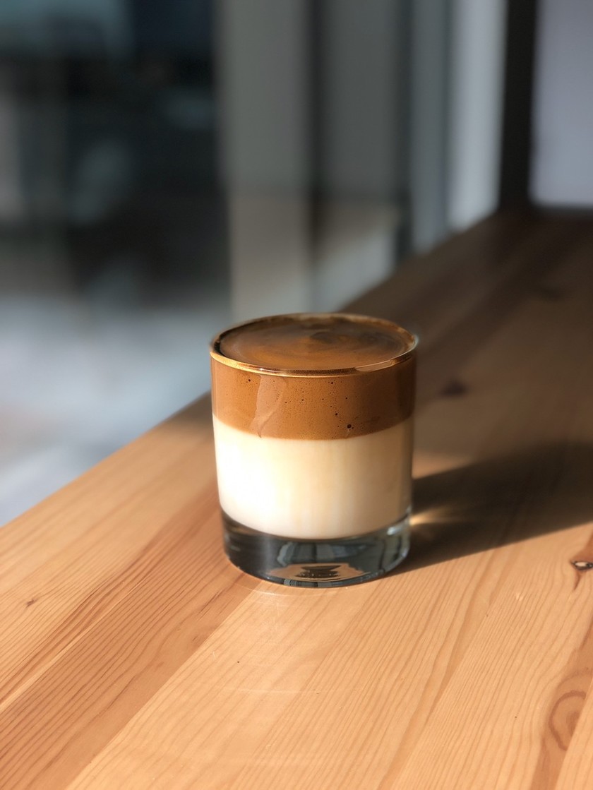 ダルゴナコーヒーマティーニのレシピ