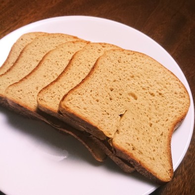 ふすま食パンの写真