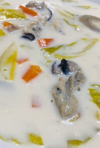 甘旨旬の春キャベツと牡蠣のクリームスープ