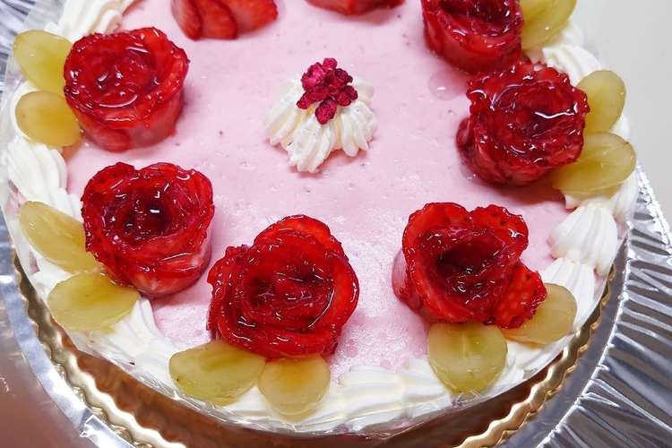 薔薇の苺ムースケーキ イチゴのバラ飾り レシピ 作り方 By Cupoftea クックパッド