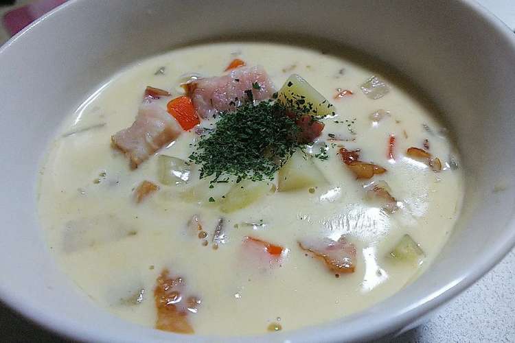ベーコンと彩り野菜のクリームスープ レシピ 作り方 By Sakanaにいさん クックパッド 簡単おいしいみんなのレシピが360万品