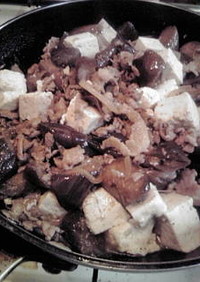 一人暮らしの：豚肉・ナス・豆腐の炒め物