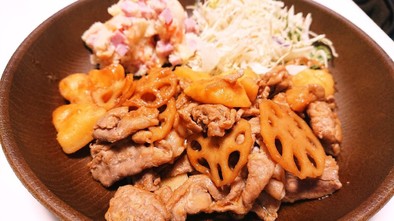 豚肉レンコンジャガイモの甘辛煮の写真