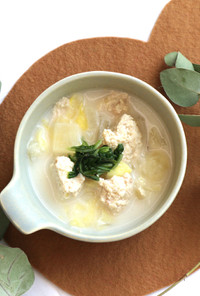 【離乳食完了期】鶏だんご白菜豆乳スープ