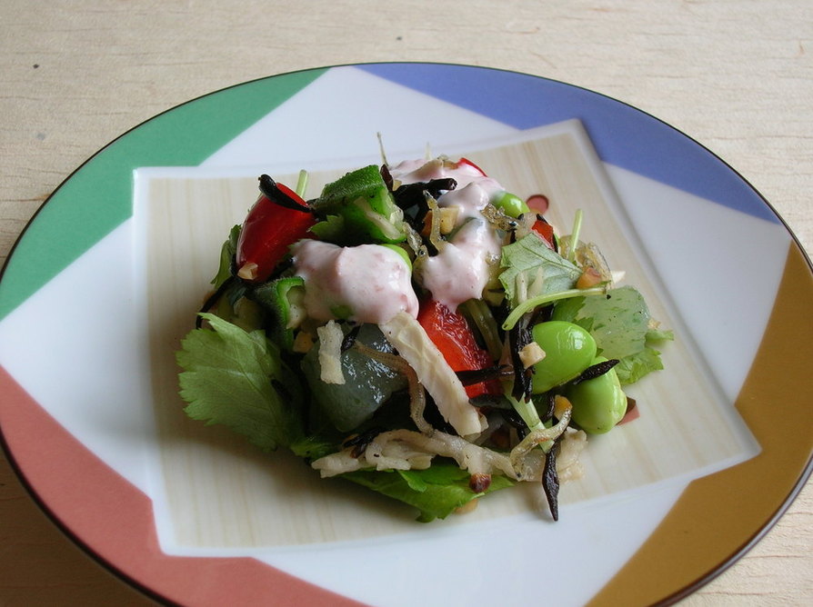 お家で食べたい身体に優しい和風サラダの画像