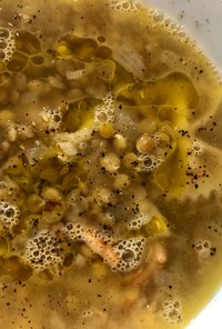 素朴なレンズ豆のスープ