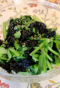 つまみにご飯に。小松菜と韓国海苔のナムル