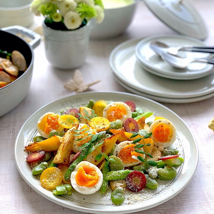 筍のソテーと春野菜のシンプルサラダの画像