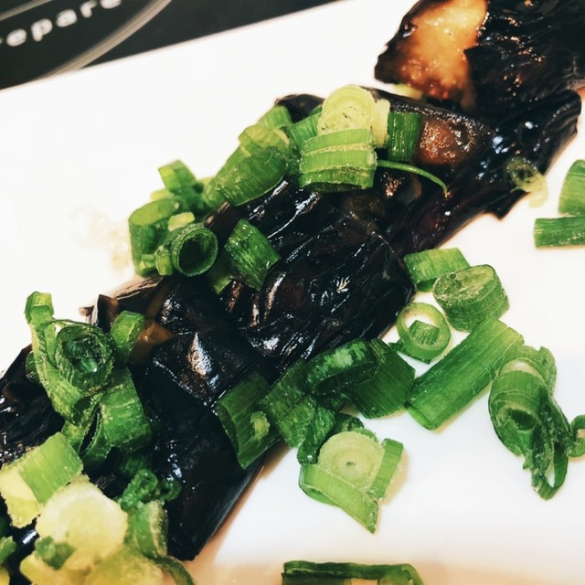 すぐにできる長ナスの一本焼き レシピ 作り方 By はせがわだいき クックパッド 簡単おいしいみんなのレシピが352万品