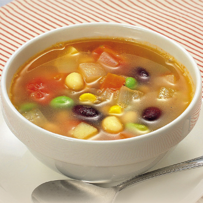 ケールとバタービーンズのペストスープのレシピ