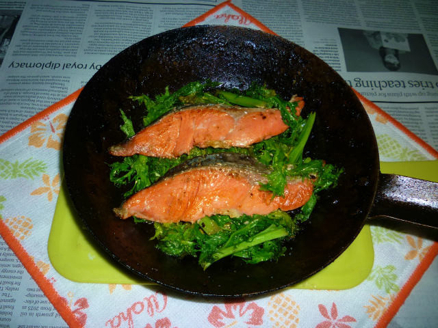 紅鮭とわさび菜のオリーブオイル炒めの画像