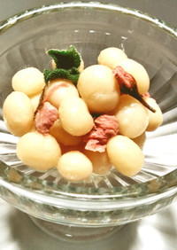 甘くない豆料理　桜の花と真珠豆のマリネ　