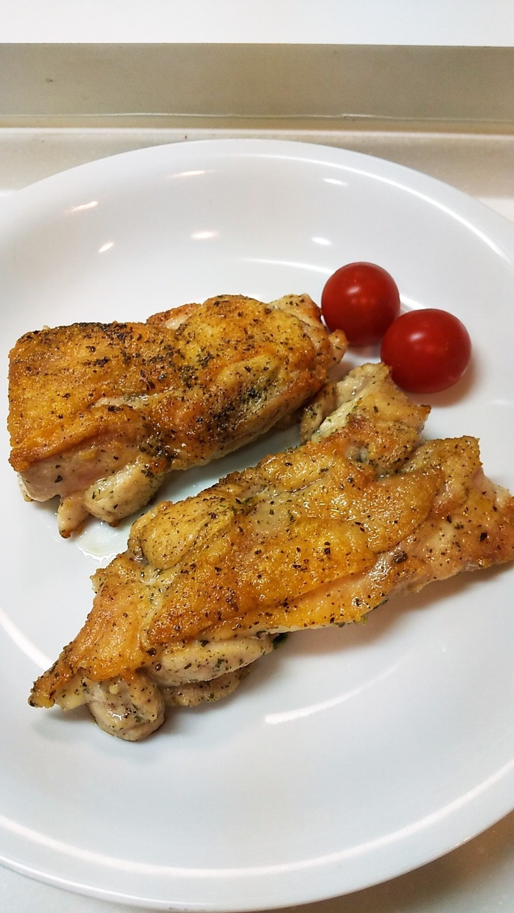 鶏もも肉のバジルチーズ焼き レシピ 作り方 By Tatsumichi クックパッド 簡単おいしいみんなのレシピが350万品