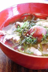 豚肉とめかぶの梅スープ