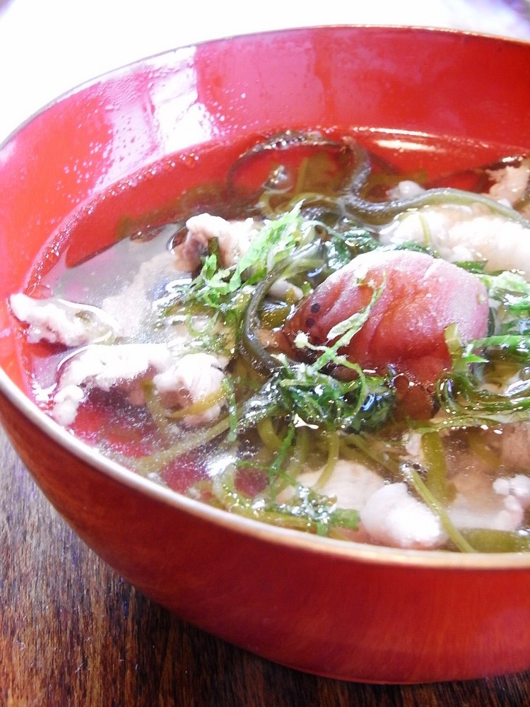 豚肉とめかぶの梅スープの画像