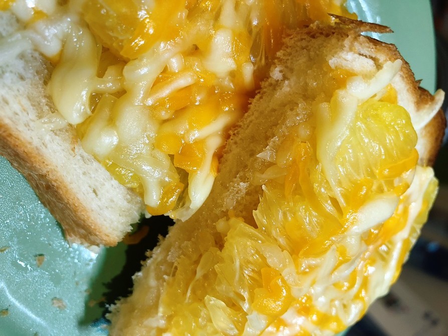 簡単おやつはちみつチーズトースト♡の画像
